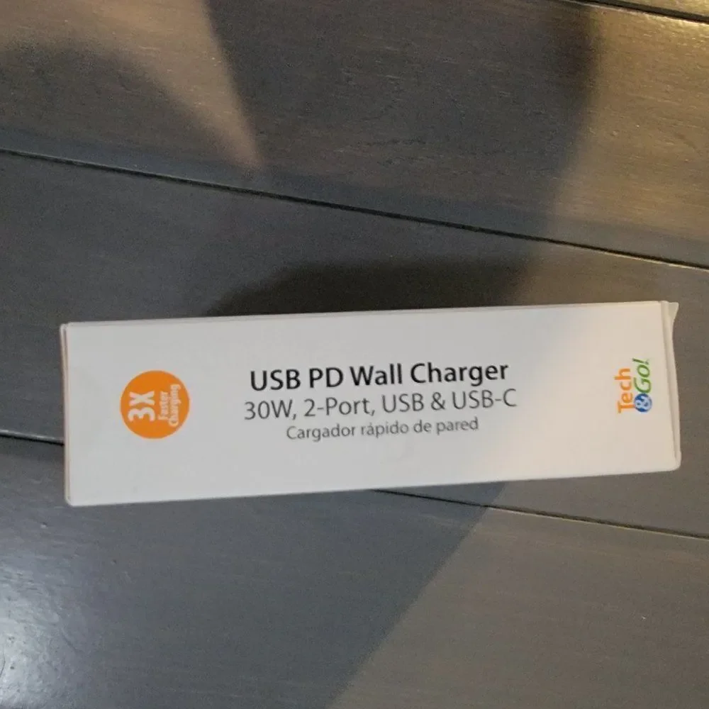 Tech & Go USB PD Wall Charger 30W, 2-Port, USB & USB-C - White